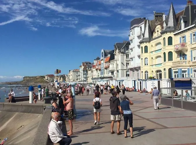 Au Grand Large Holiday home *